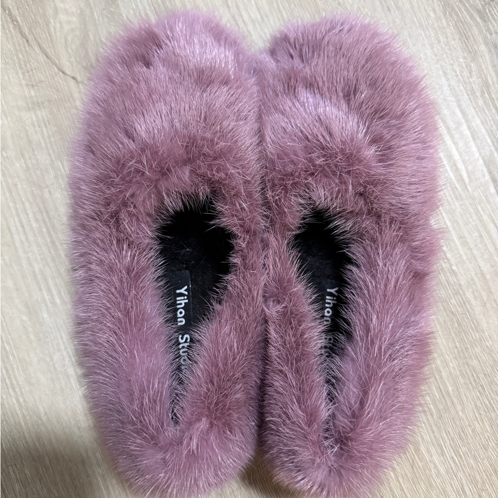 Yihan Studio Pink Fuzzy Slippers